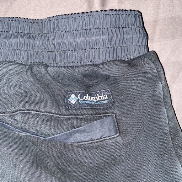 Columbia Cuffed Pants. - Picture 2 of 3